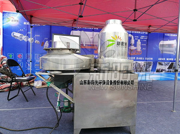 油煙凈化器該如何匹配合適的風(fēng)機(jī)呢？